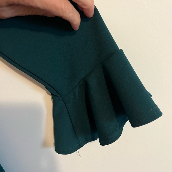 Ruffle long sleeve green dress - Picture 6 of 10